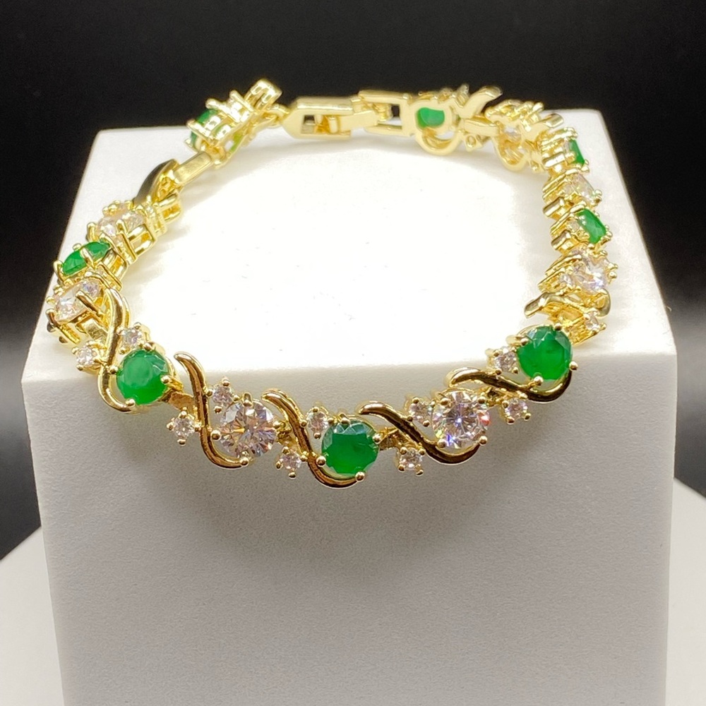 Elegant Gold and Green Bracelet